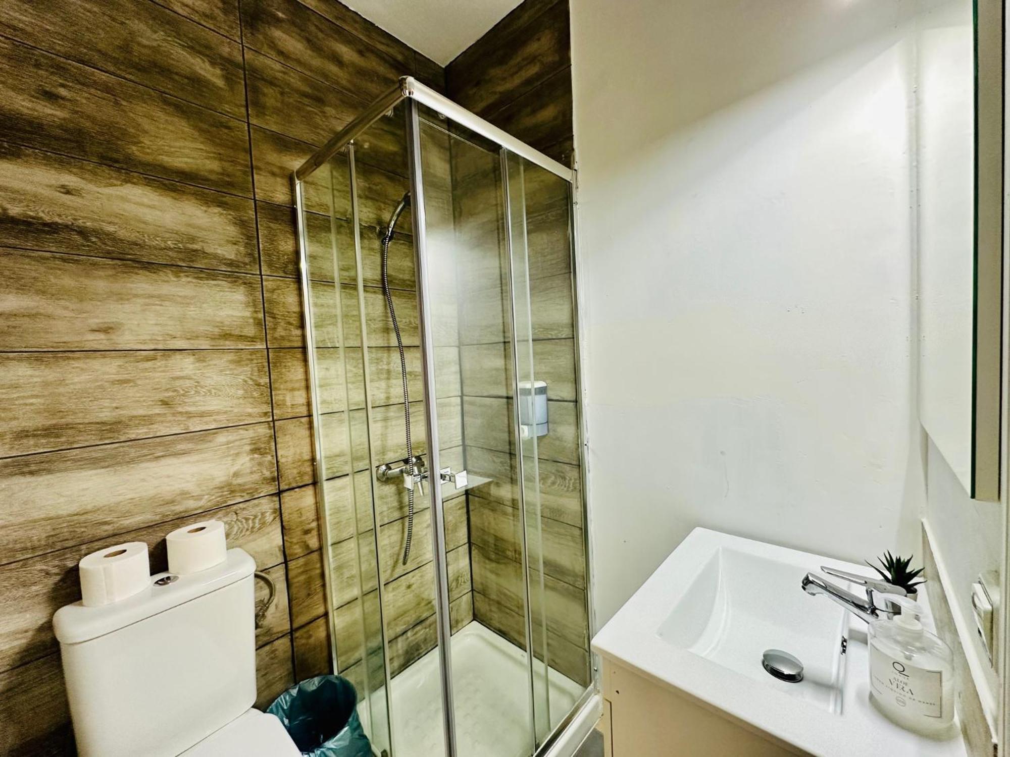 Punta Me Rooms In Madrid Downtown Экстерьер фото
